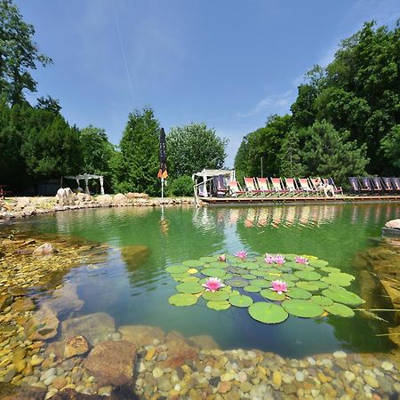 Maxmilian Lifestyle Resort Loucen Luaran gambar