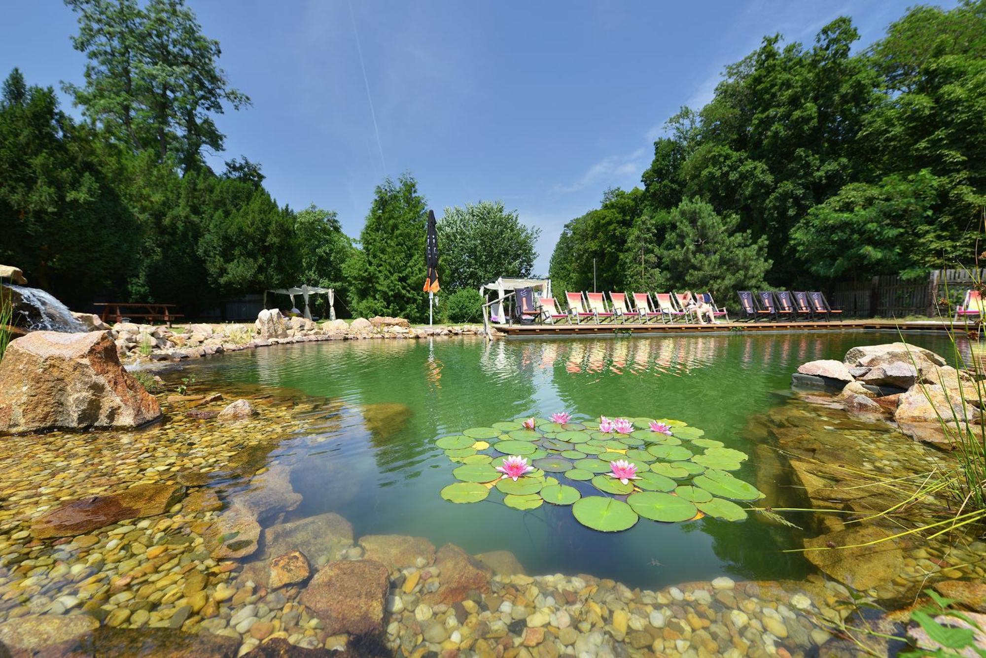 Maxmilian Lifestyle Resort Loucen Luaran gambar